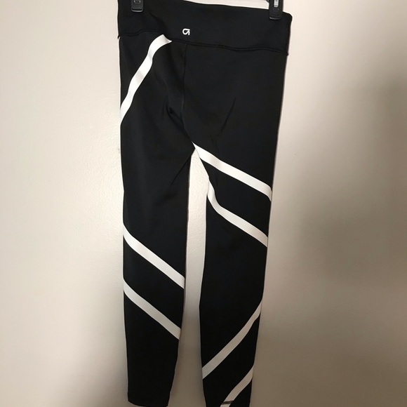 GapFit Black And White Sports Leggings Sz S - Picture 5 of 5